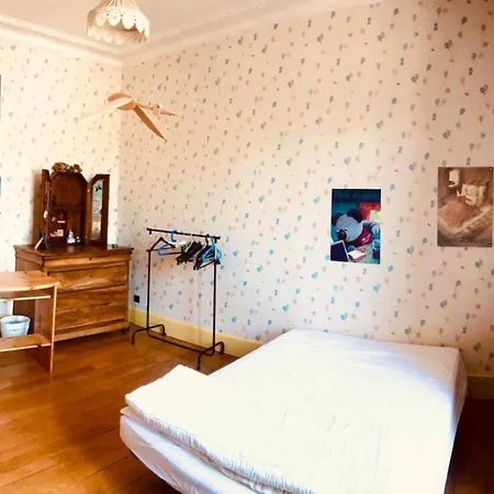 Centre Apartment *